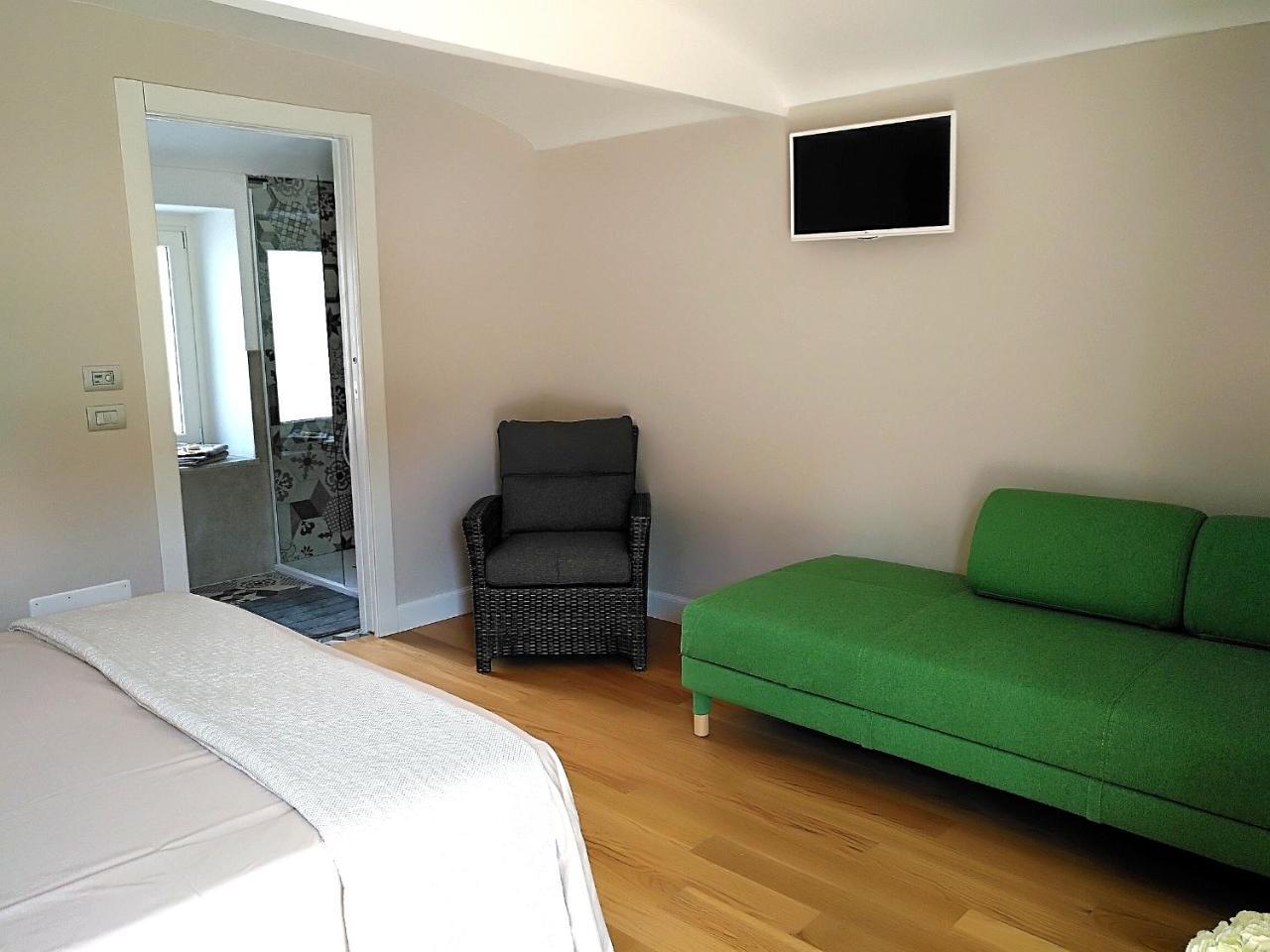 B&B "Madama Granet" Borgo San Dalmazzo Exteriör bild