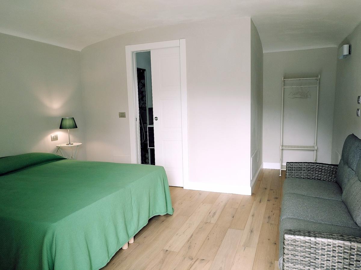 B&B "Madama Granet" Borgo San Dalmazzo Exteriör bild